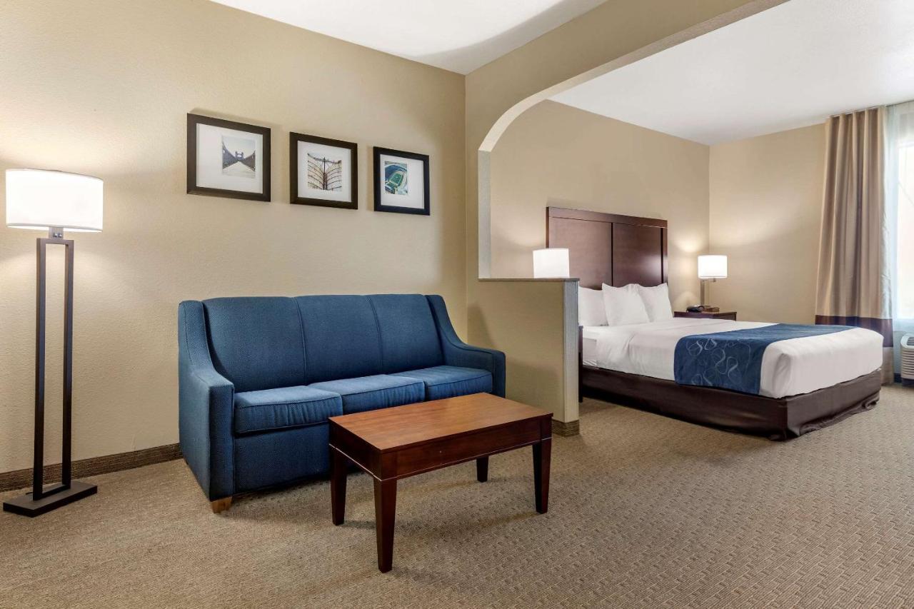 Comfort Suites Waco Near University Area Exterior photo