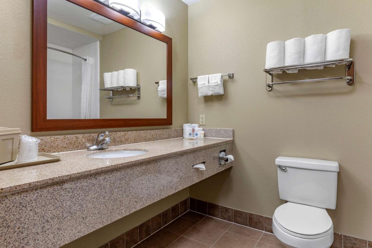 Comfort Suites Waco Near University Area Exterior photo