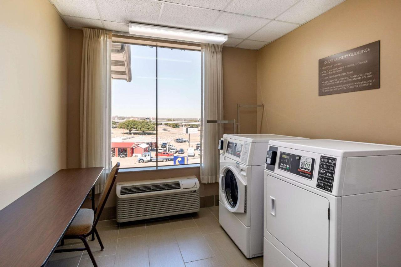 Comfort Suites Waco Near University Area Exterior photo